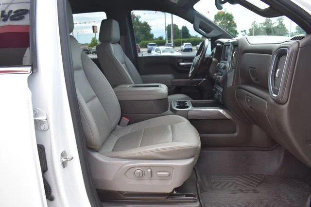 Used 2022 White Chevrolet LTZ image 23