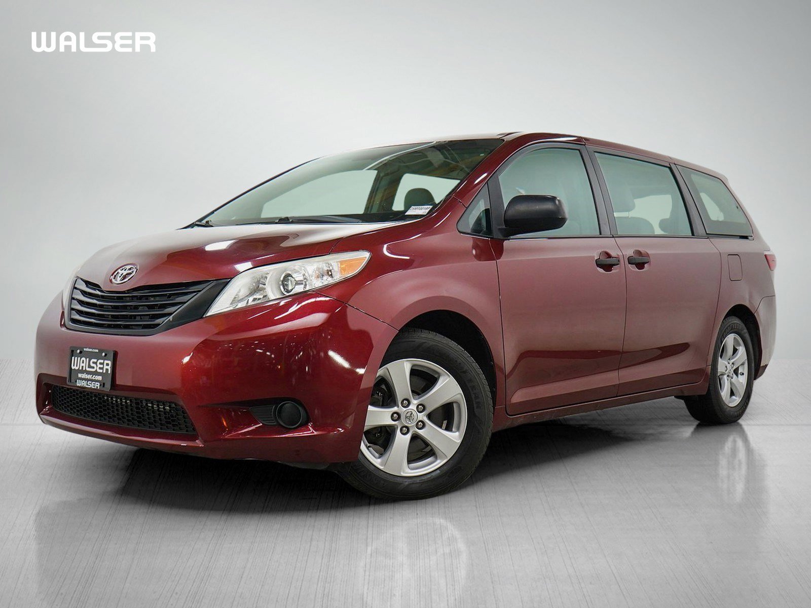 Used 2016 Salsa Red Pearl Toyota L image 1