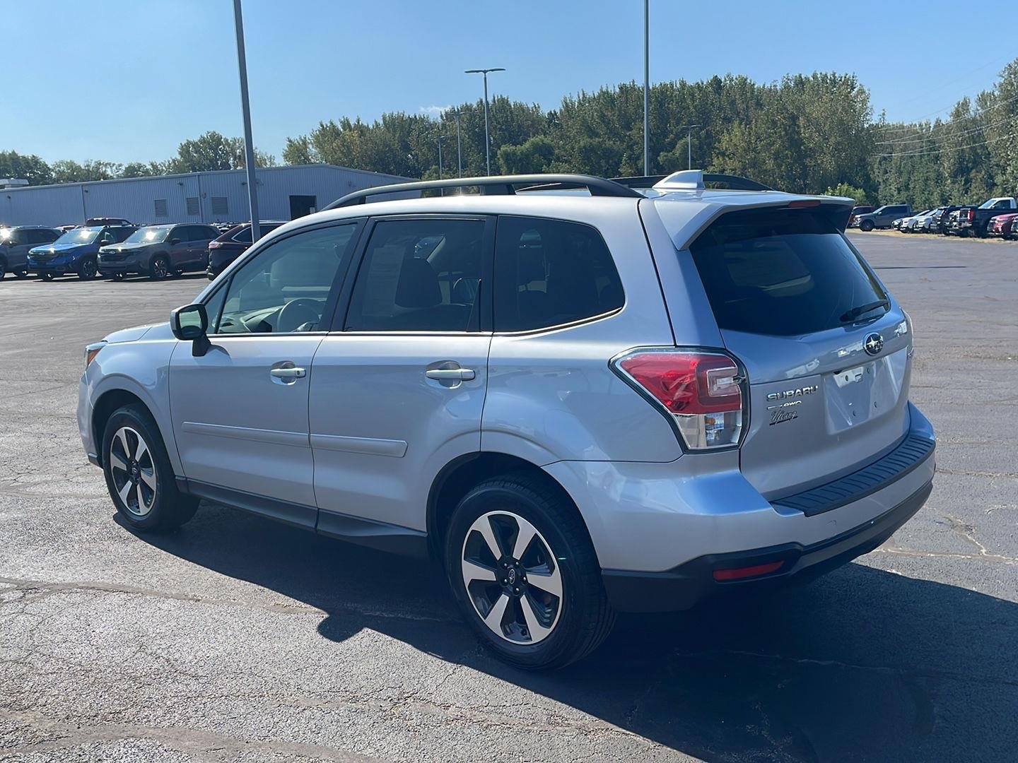 Used 2017 Ice Silver Metallic Subaru Premium image 3