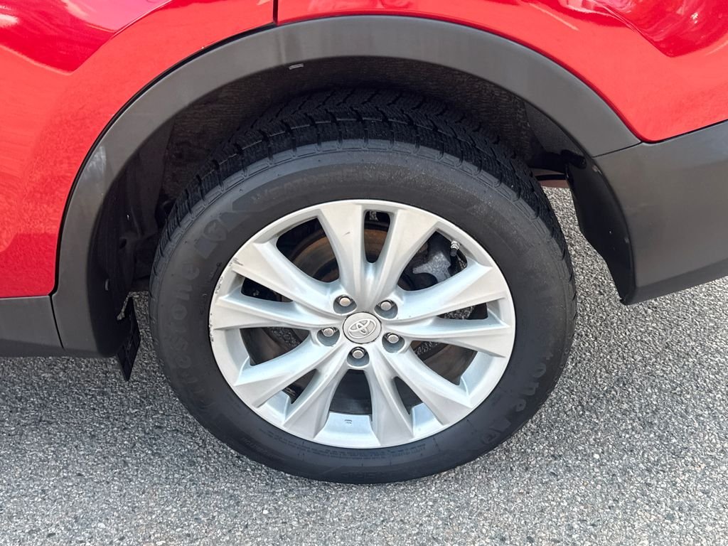 Used 2014 Red Toyota Limited image 41