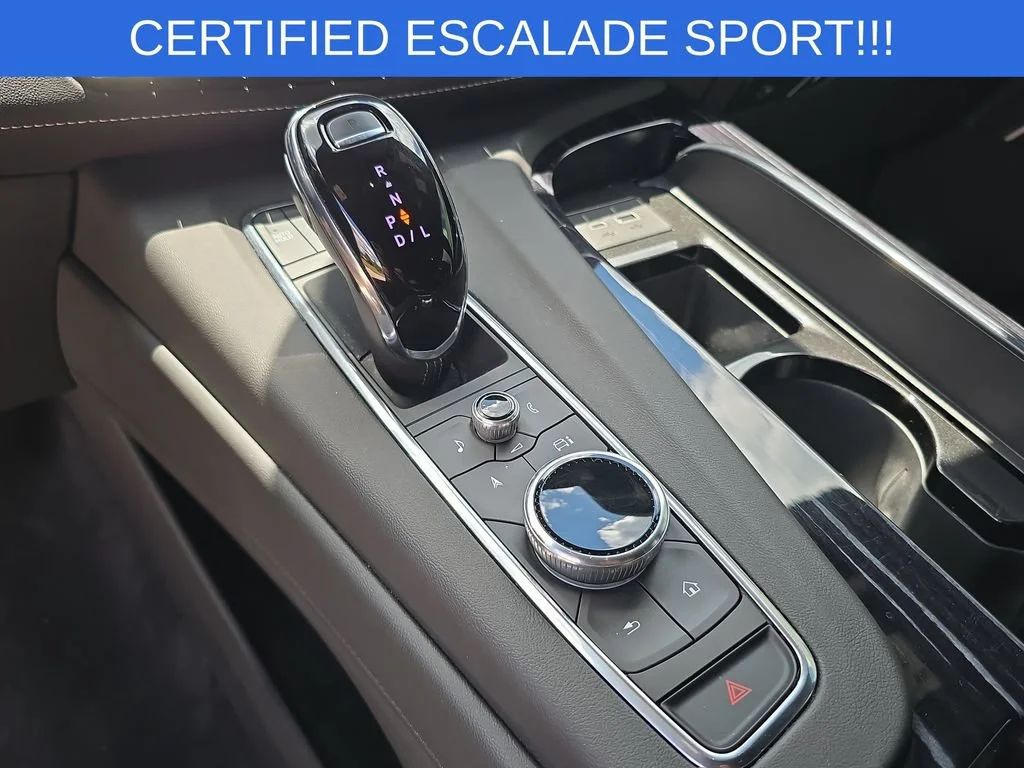 2022 Cadillac Escalade Sport - Photo 16