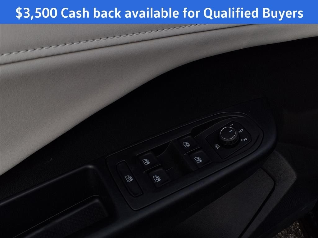 2025 Volkswagen Taos SE - Photo 18