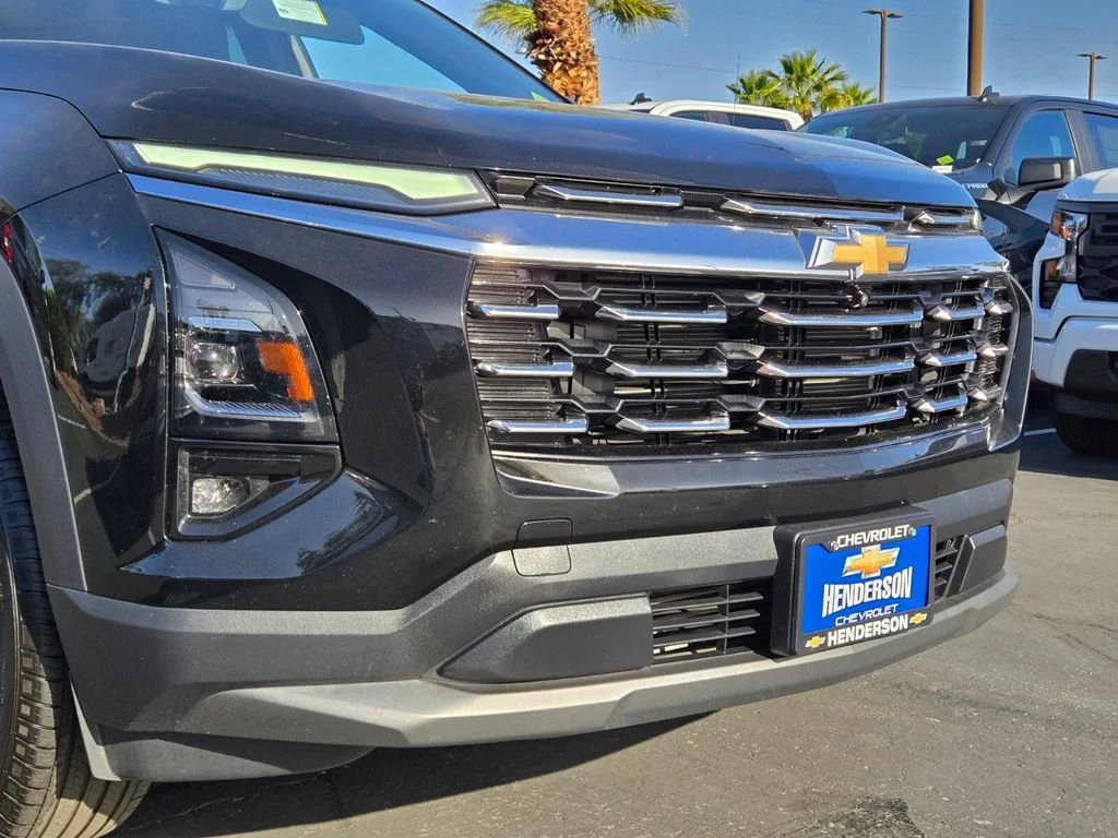 Used 2025 Mosaic Black Metallic Chevrolet LT image 8