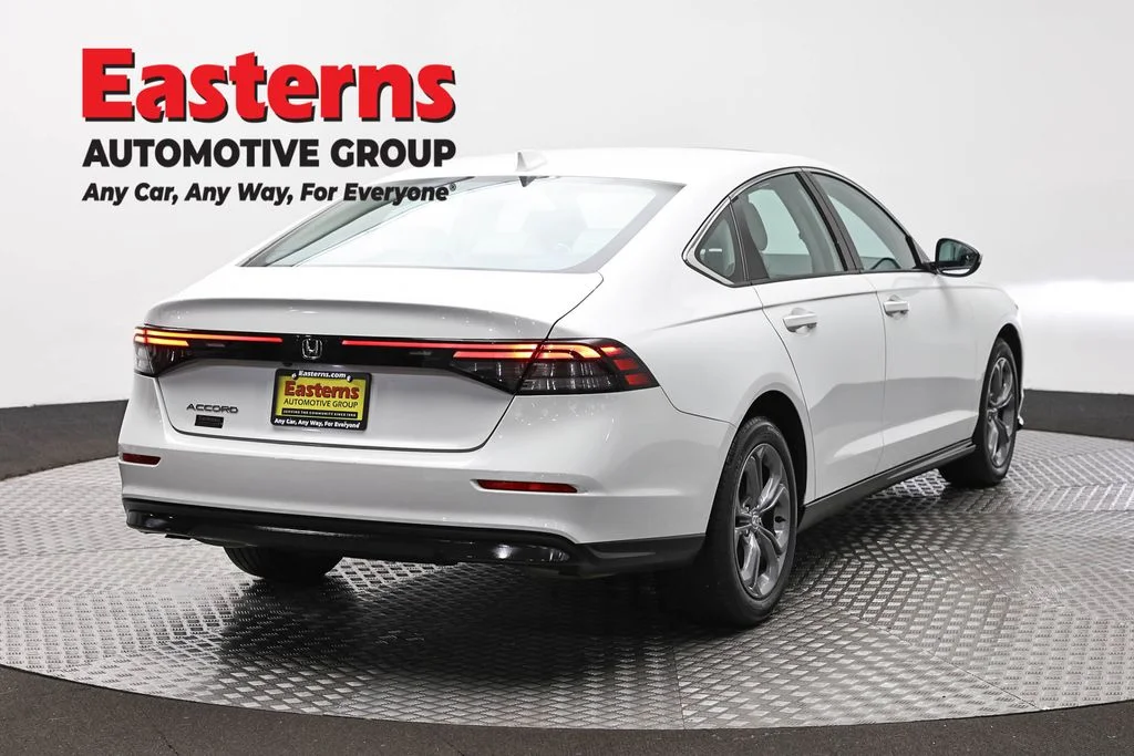 Used 2024 White Honda EX image 5