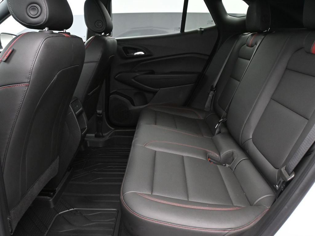 Used 2024 White Chevrolet 2RS image 11