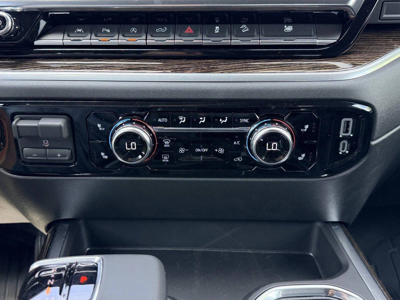 New 2026 Sterling Metallic GMC Elevation image 20