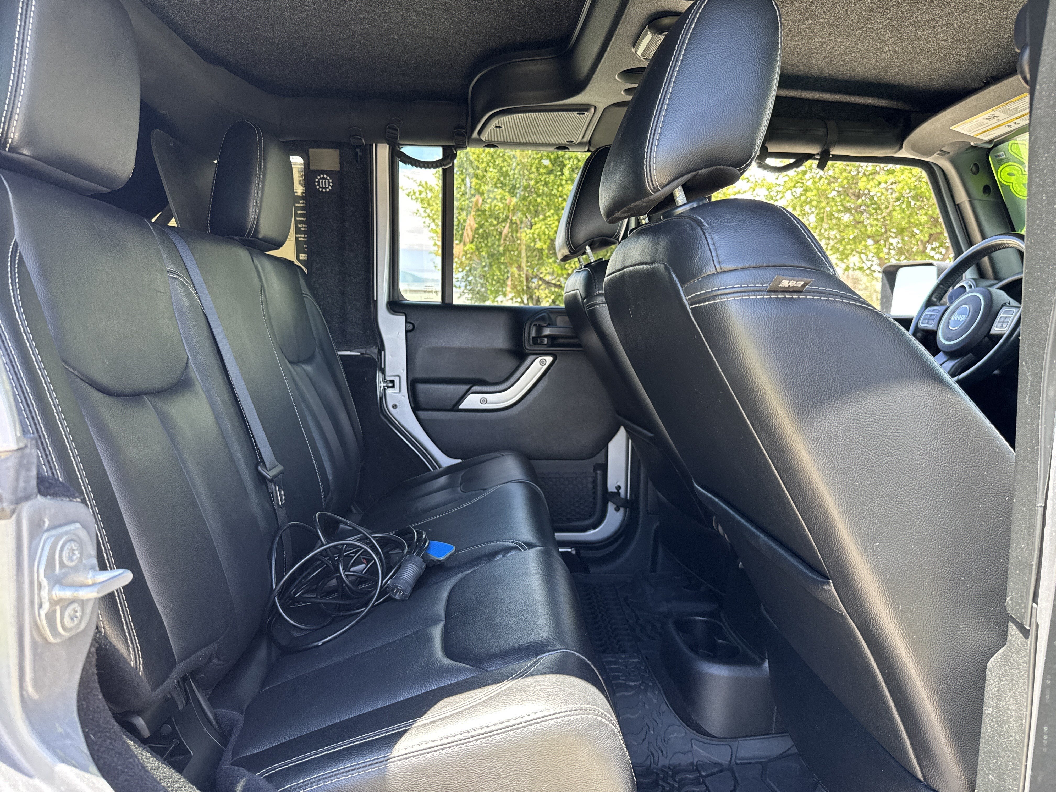 Used 2018 Silver Jeep Rubicon 4x4 image 24