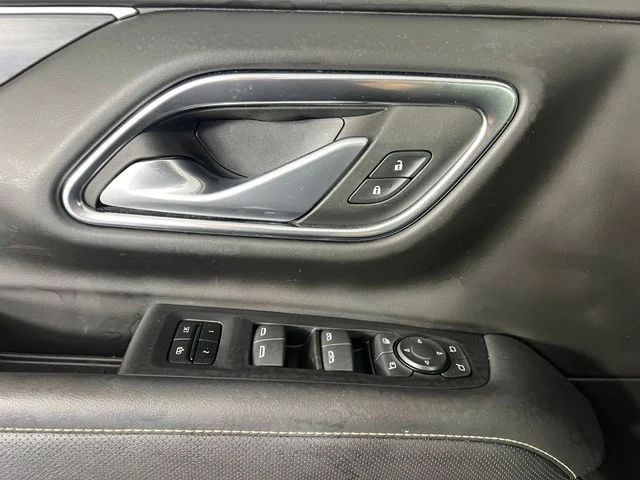 2023 GMC Yukon XL SLT - Photo 17
