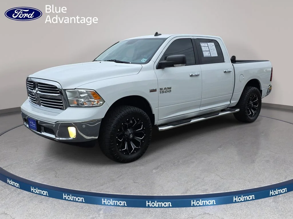 2018 RAM 1500 Big Horn 4x4 Crew Cab 5'7's photo