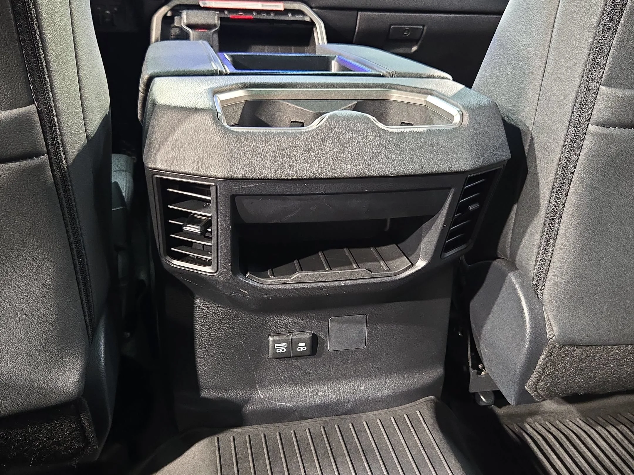 Certified Used 2025 Wind Chill Pearl Toyota Limited image 37