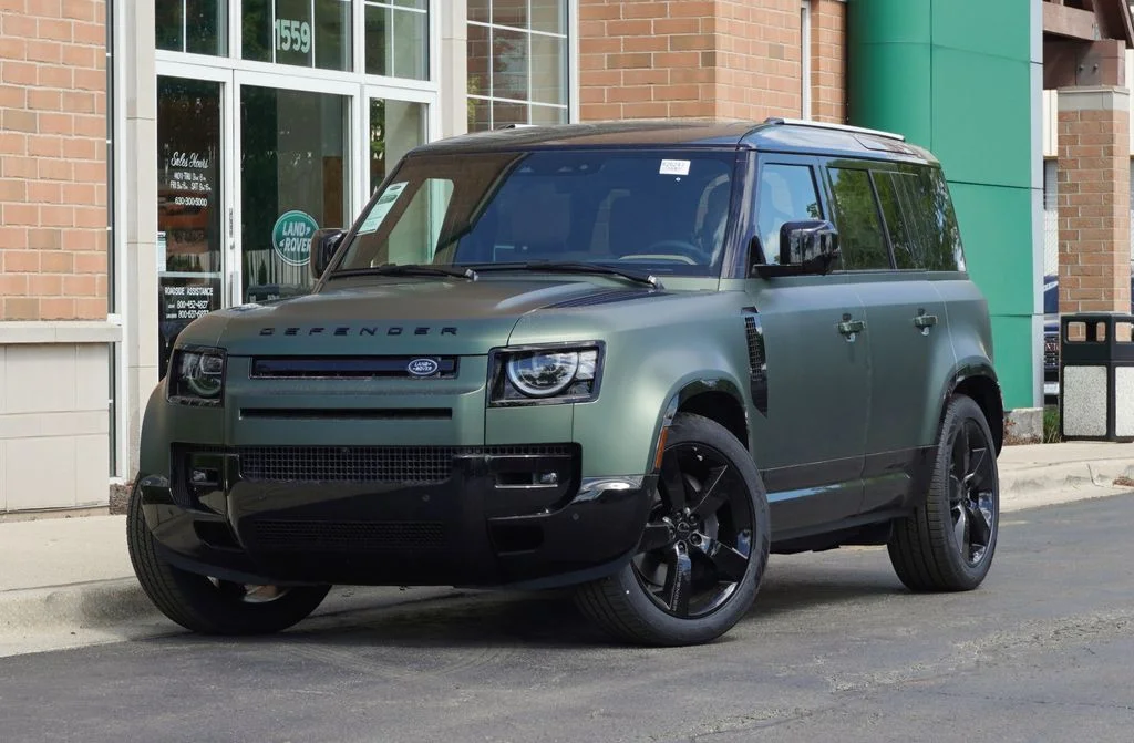 2026 Land Rover Defender 110 X-Dynamic SE P400's photo
