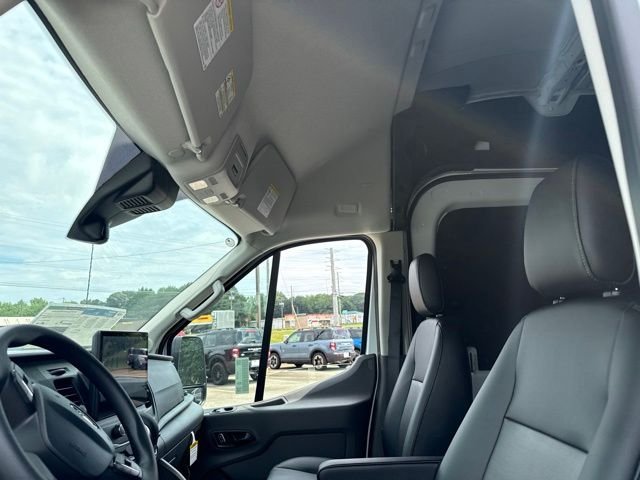 New 2026 Oxford White Ford Cargo Van image 24