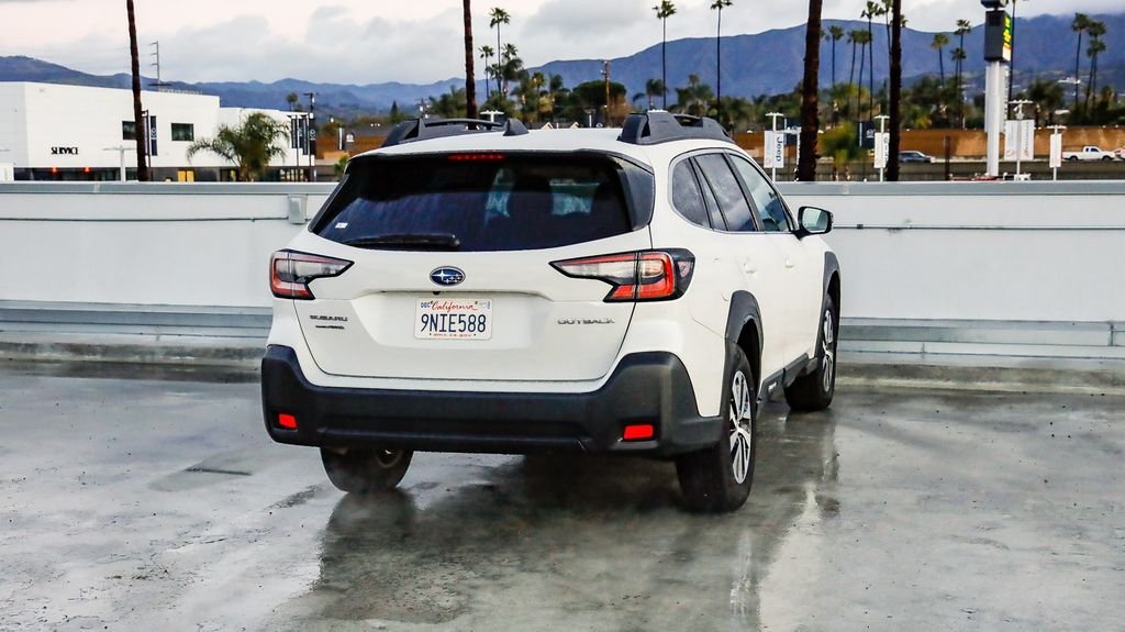 Used 2025 Crystal White Pearl Subaru Premium image 9