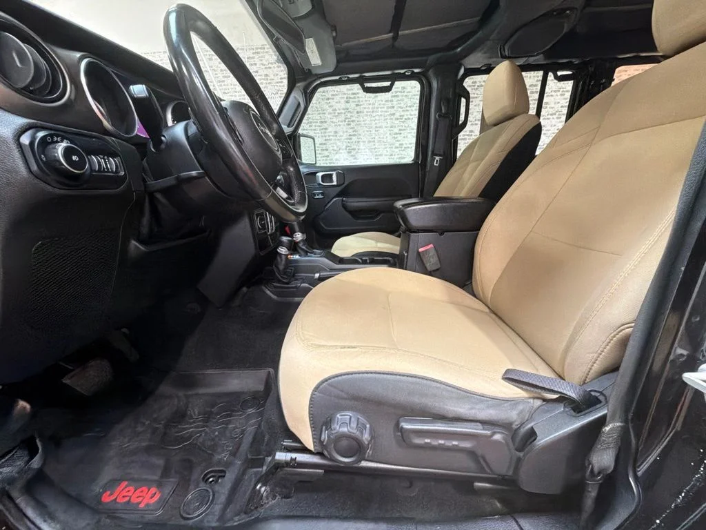Used 2018 Black Clearcoat Jeep Unlimited Sport S image 23