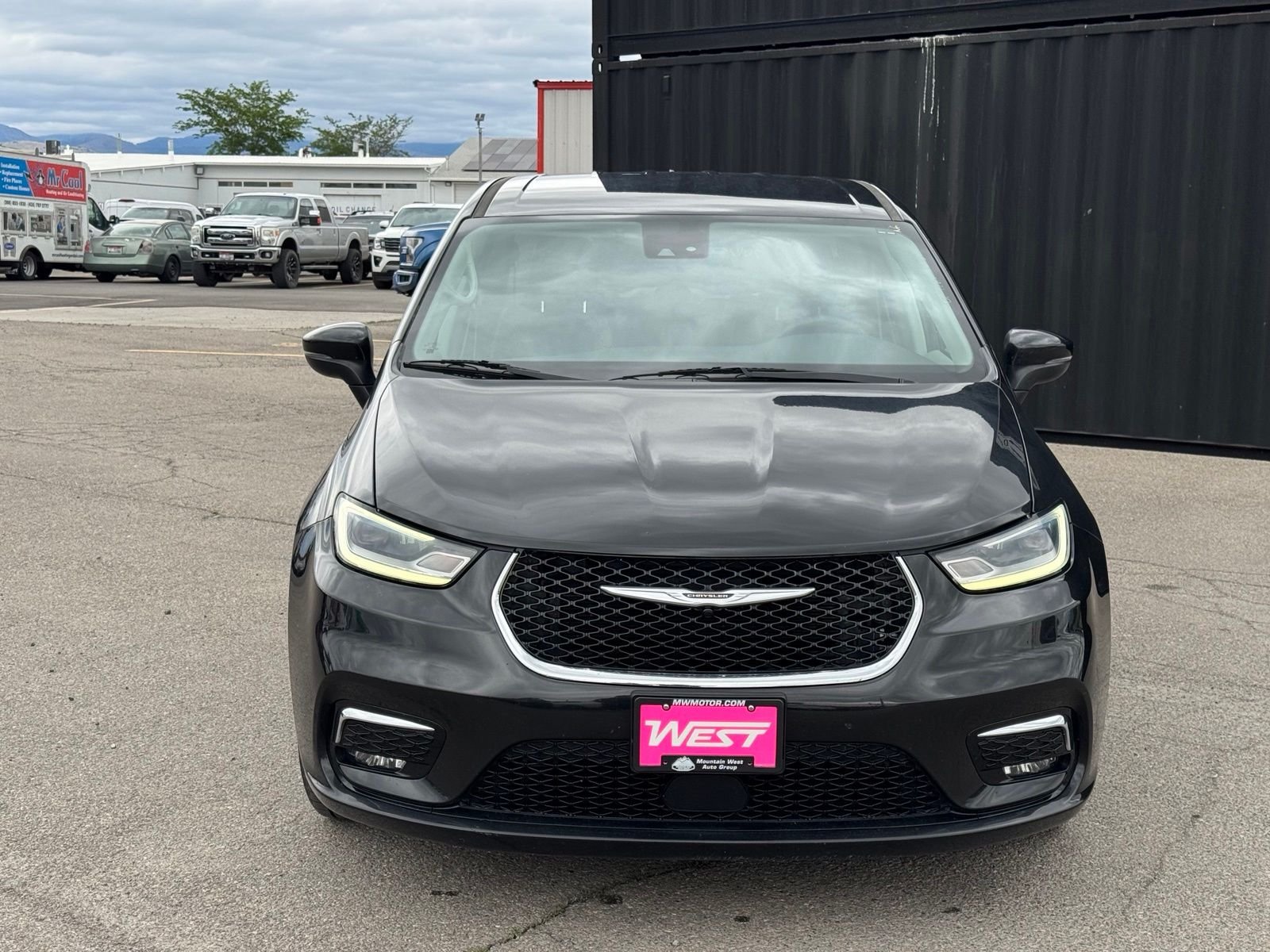 Vehicle Image 2