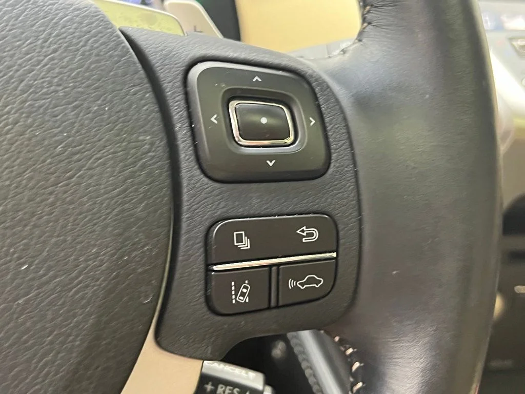 Used 2019 Silver Lexus 300 Base image 19