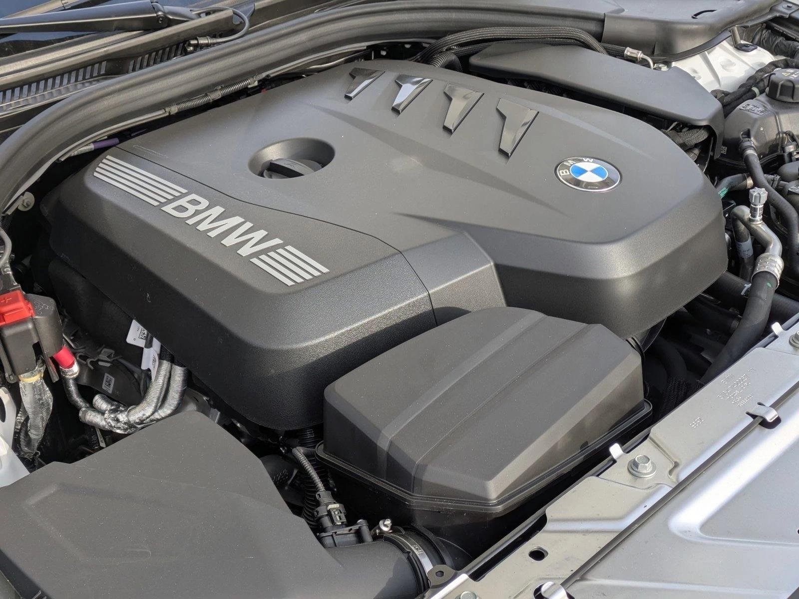 2026 BMW 3 Series 330i - Photo 18
