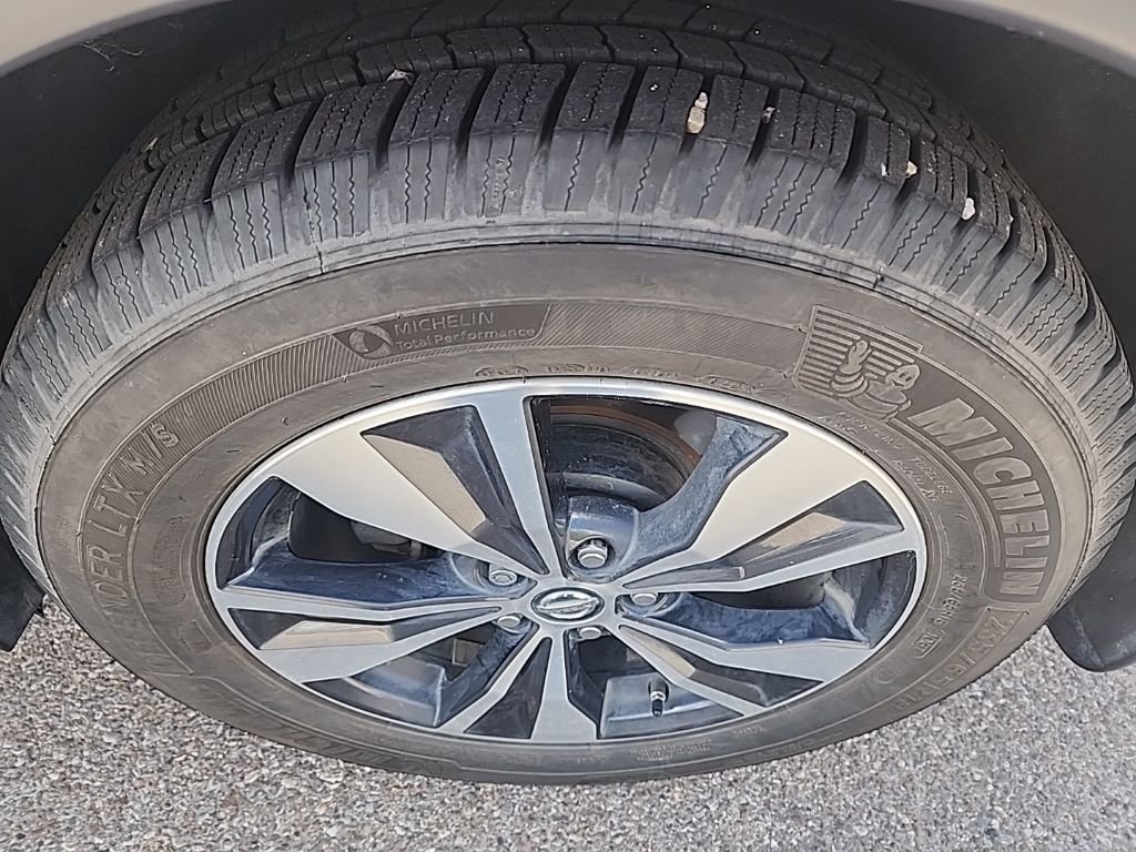 Used 2019 Silver Nissan SV image 10
