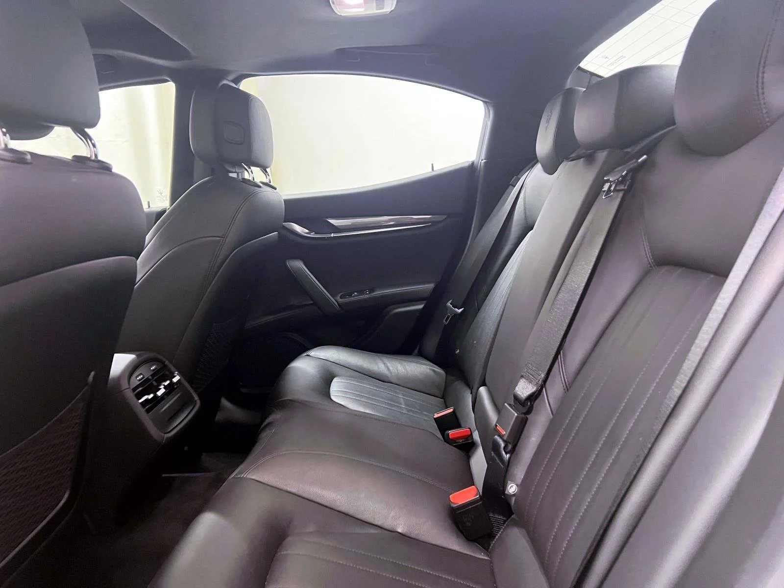 Used 2019 White Maserati S Q4 image 12