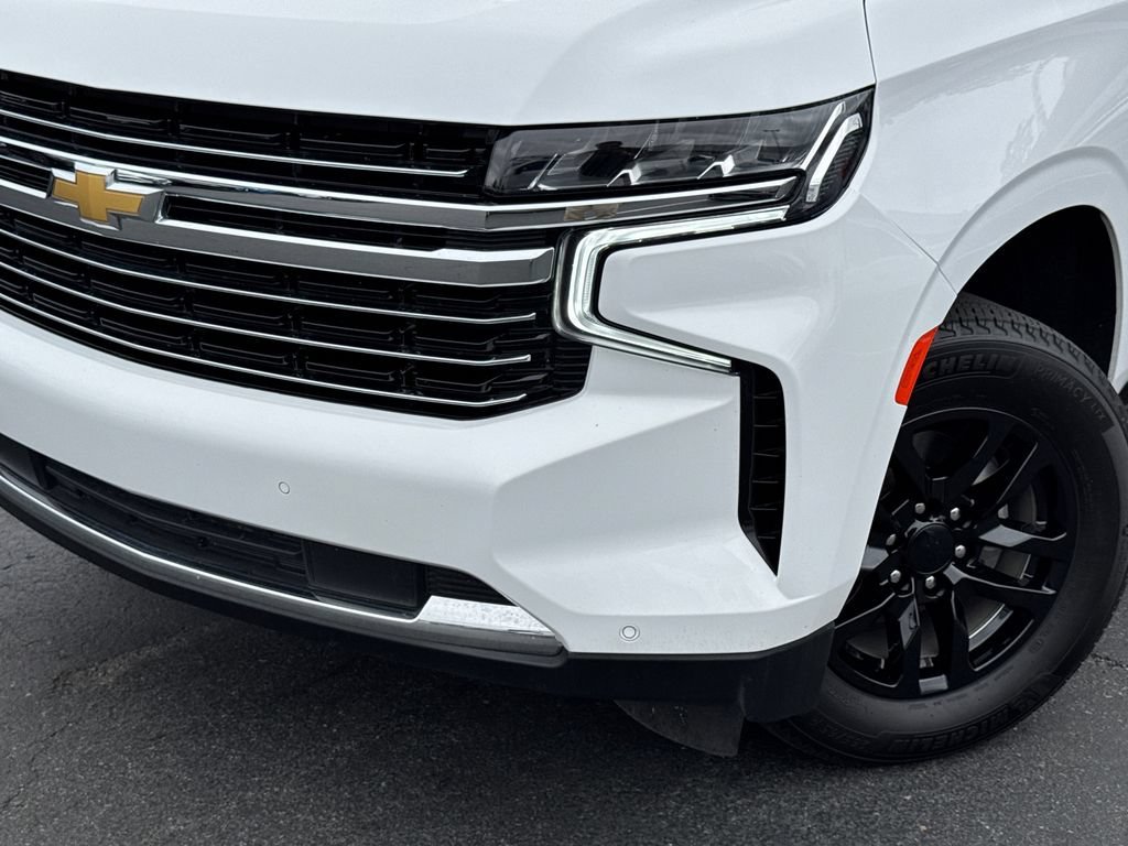 Used 2024 Summit White Chevrolet LT image 3