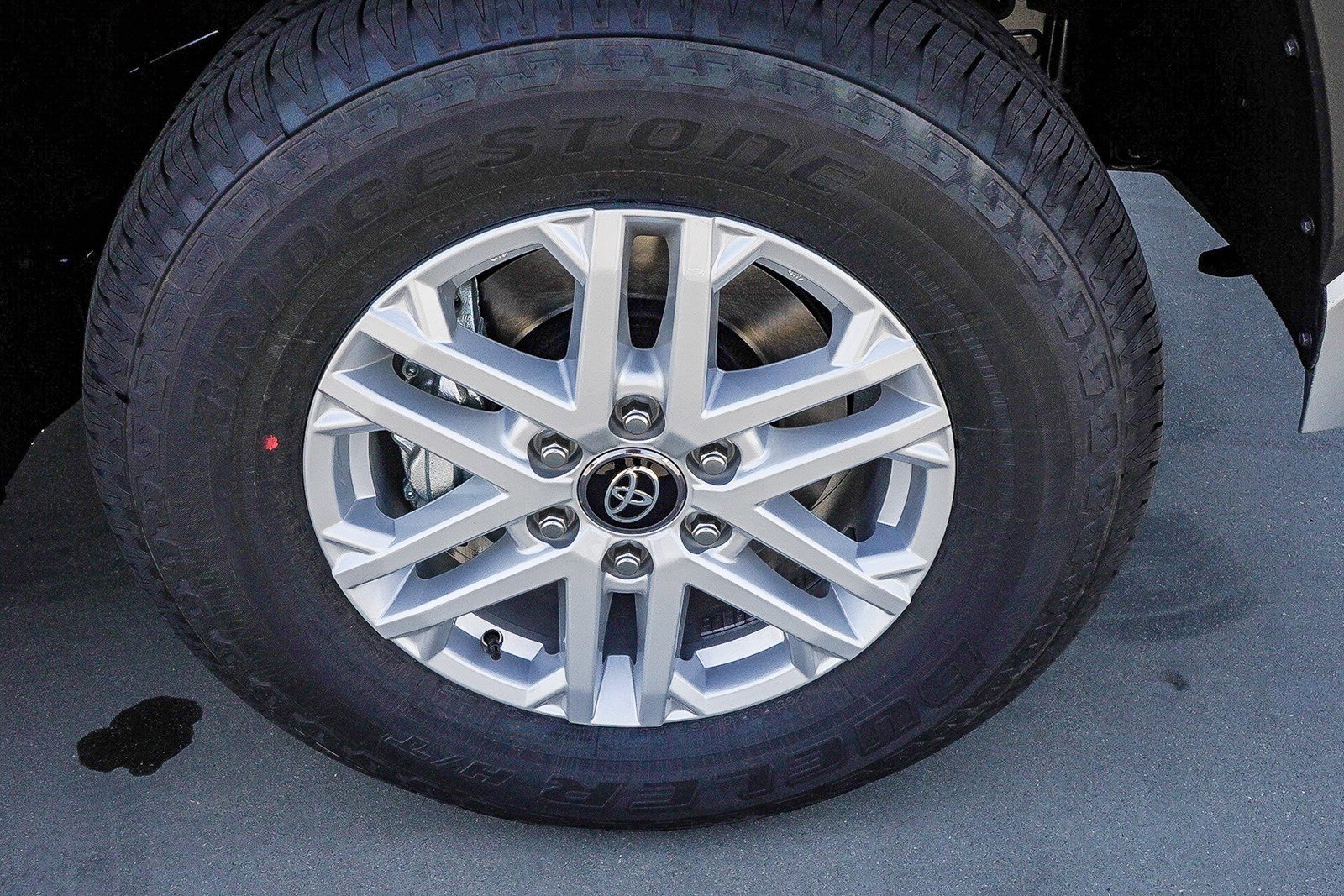 2026 Toyota Tundra SR5 - Photo 9