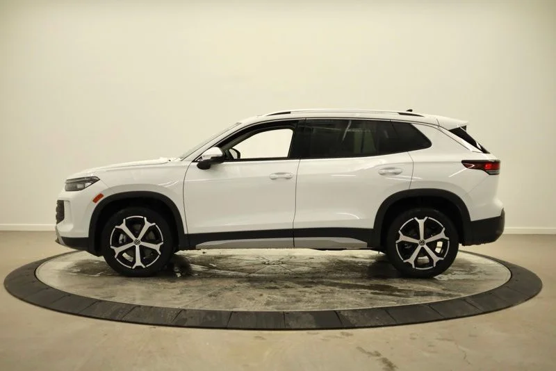 New 2026 White/off-white Volkswagen 2.0T SE image 6