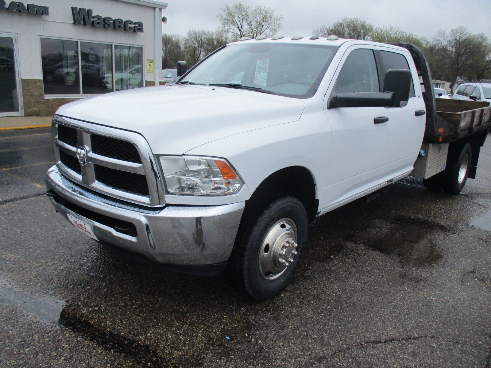 2017 RAM 3500 SLT 4X4 Crew Cab DRW's photo