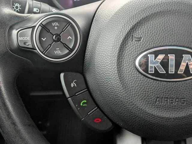 Used 2017 Silver Kia Base image 15