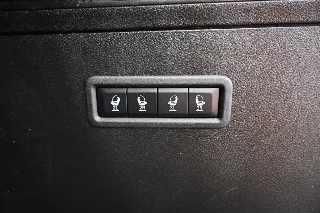Used 2025 Black Jeep Series III image 32