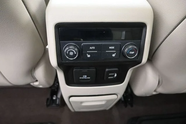 Certified Used 2019 White Frost Tri-Coat GMC Denali image 23