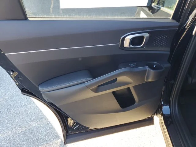 2025 Kia Sorento S - Photo 27
