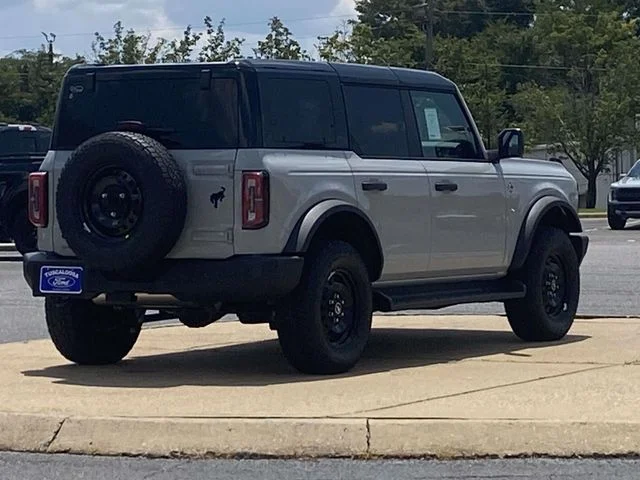 New 2026 Avalanche Gray Ford Outer Banks image 3