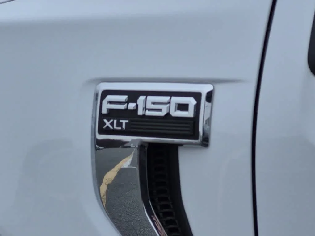 Certified Used 2023 Oxford White Ford XLT image 22