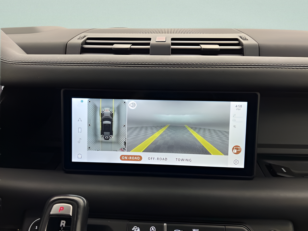 Used 2021  Land Rover X image 31