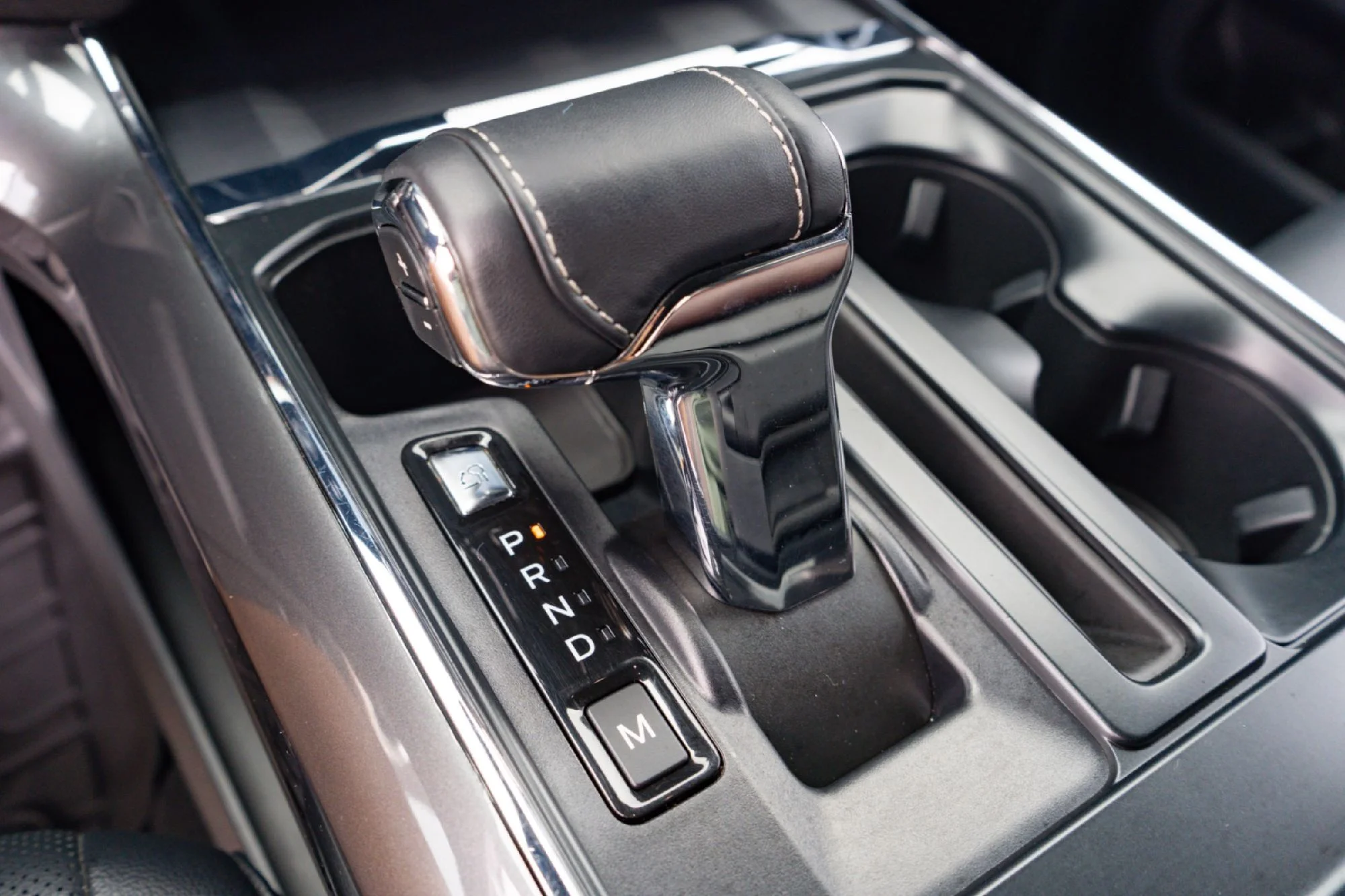 Used 2023 Gray Ford Lariat image 14