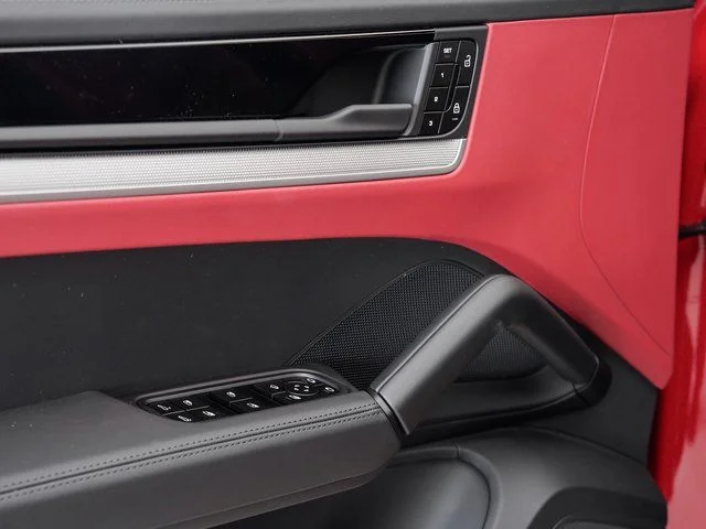 Certified Used 2025  Porsche S image 8