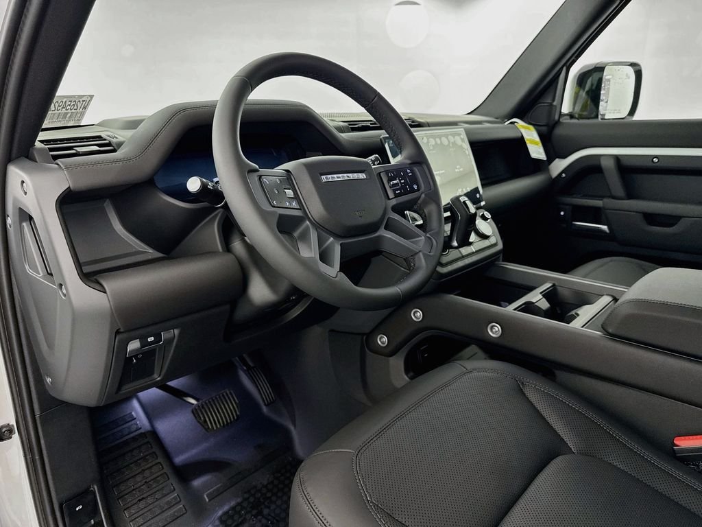 New 2026 Fuji White Land Rover X-Dynamic SE image 9