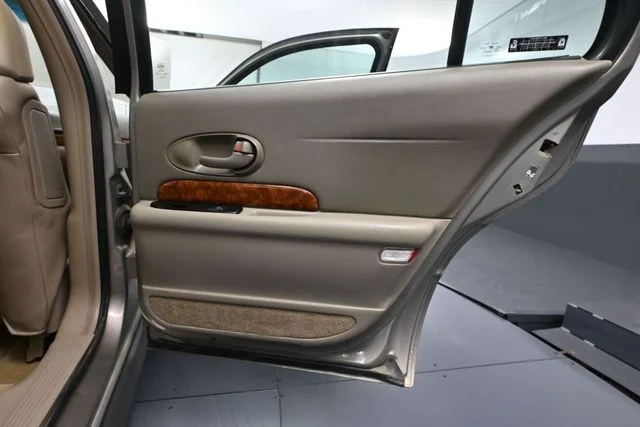 2002 Buick LeSabre Limited - Photo 42