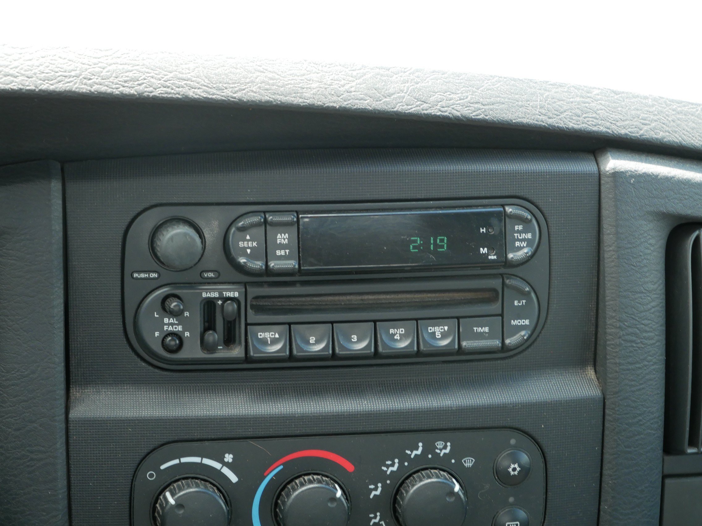 Used 2005 Red Dodge SLT image 15