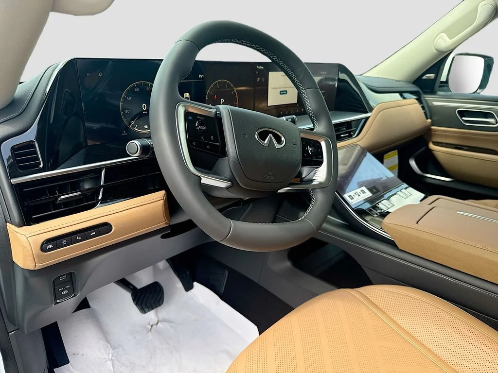 New 2027 RADIANT WHITE INFINITI Luxe 4WD image 9