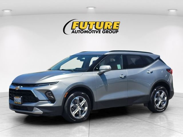 Used 2023 Gray Chevrolet LT image 5