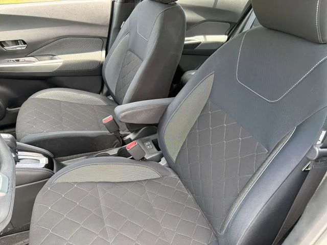 Used 2018 White Nissan SV image 15