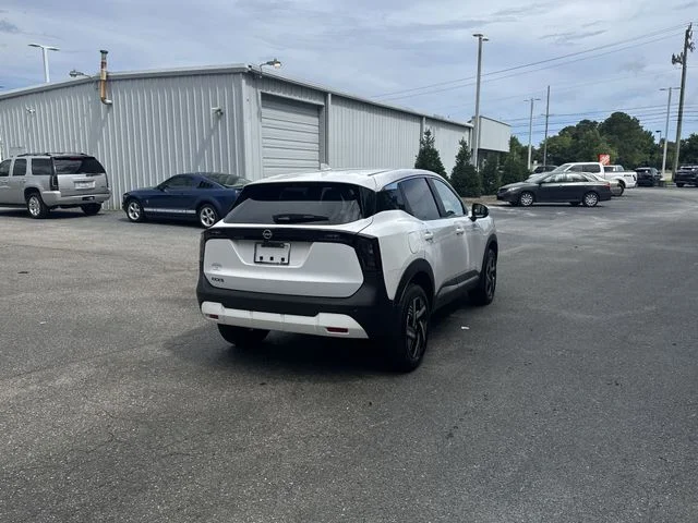 Used 2025 White Nissan SV image 5