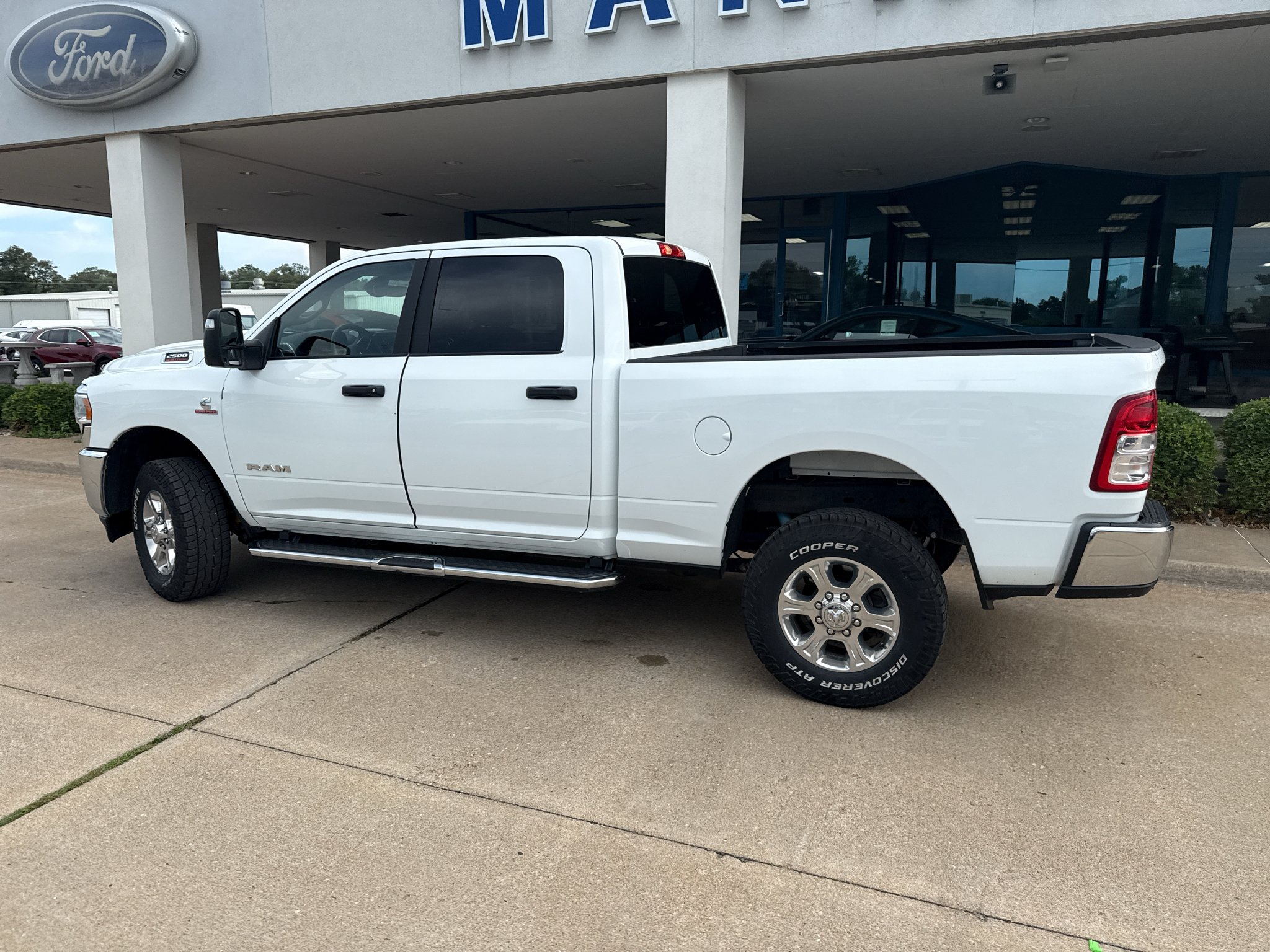 Used 2024 Bright White Clearcoat Ram Big Horn image 8