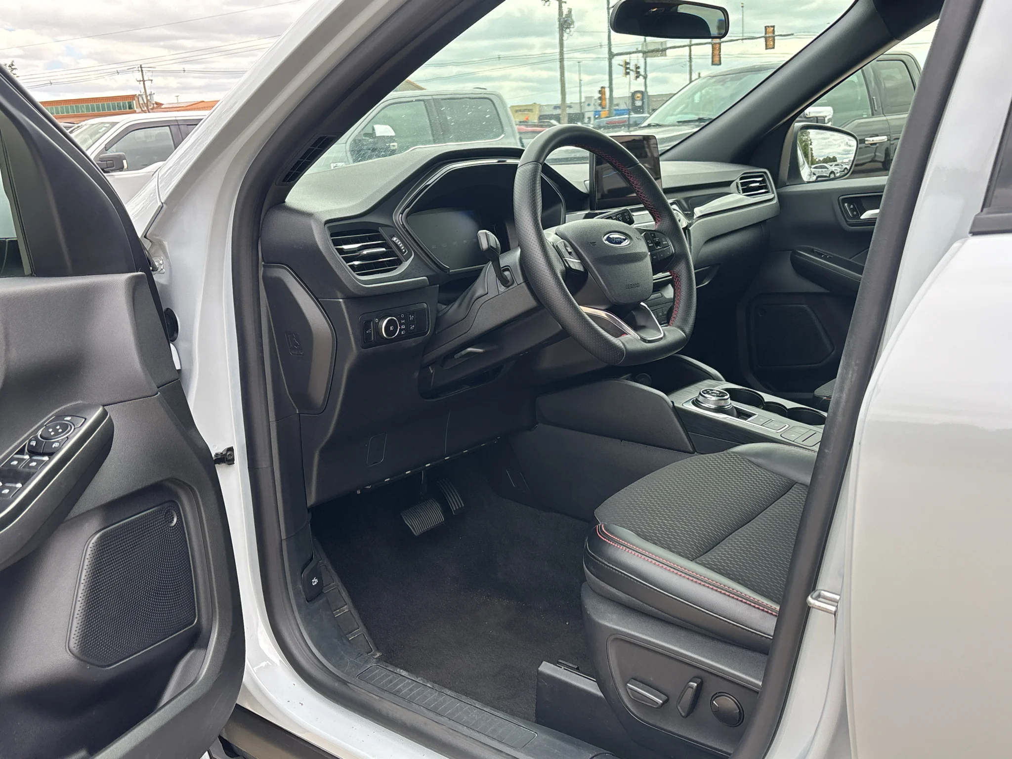 Used 2025 Space Silver Ford ST-Line Select image 10