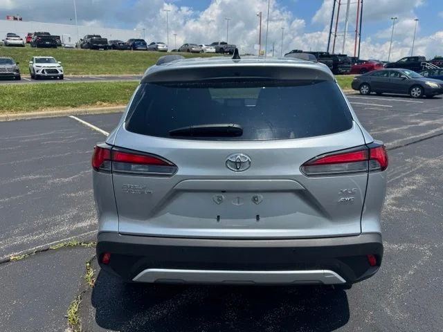 Used 2025 Silver Toyota XLE image 4