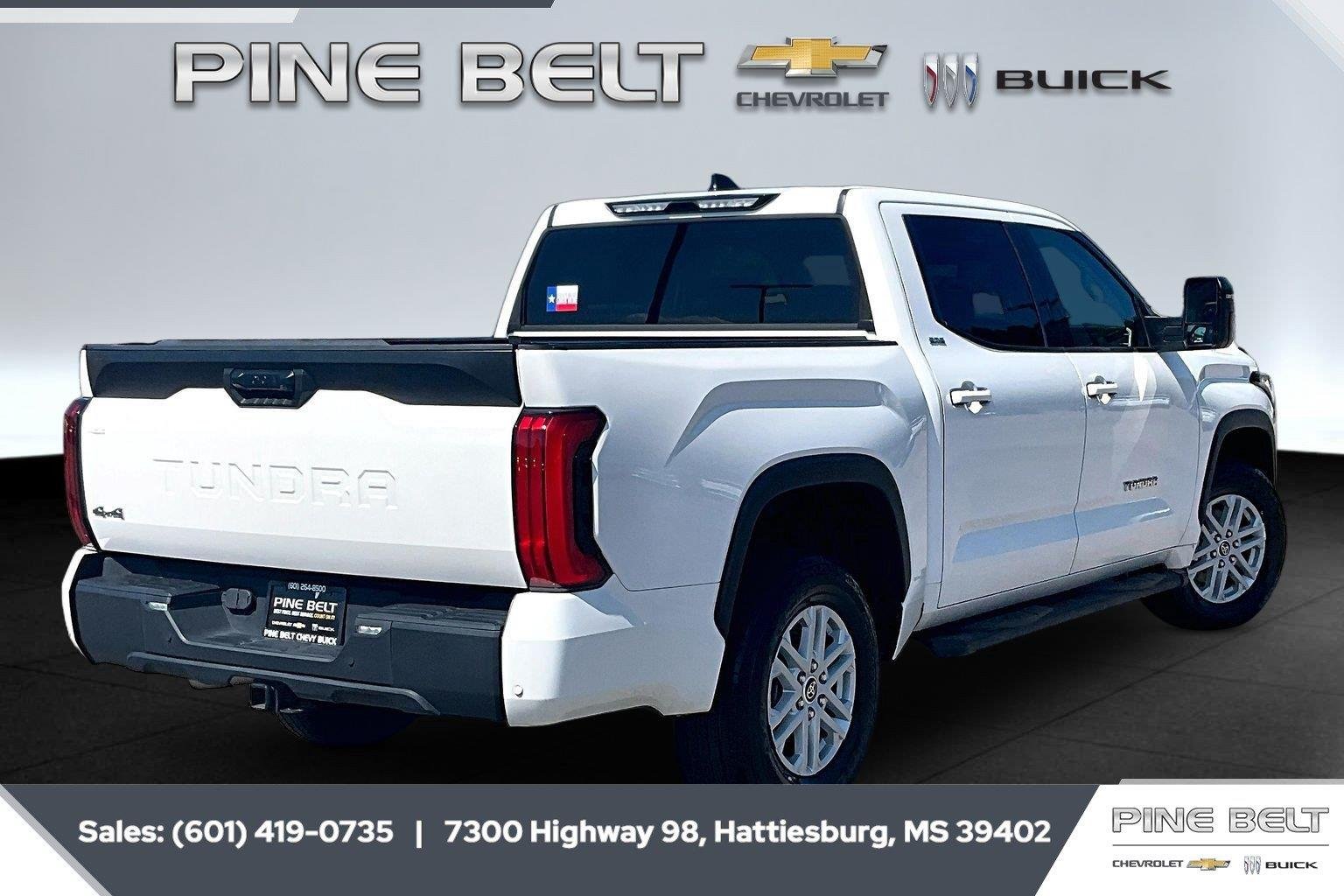 Used 2023 White Toyota SR5 image 12