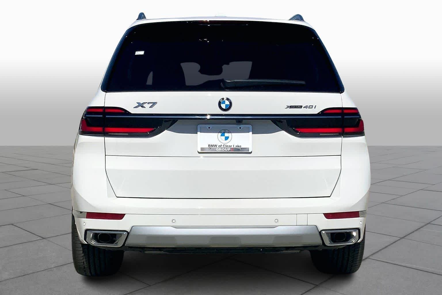 Used 2026 Alpine White BMW xDrive40i image 4