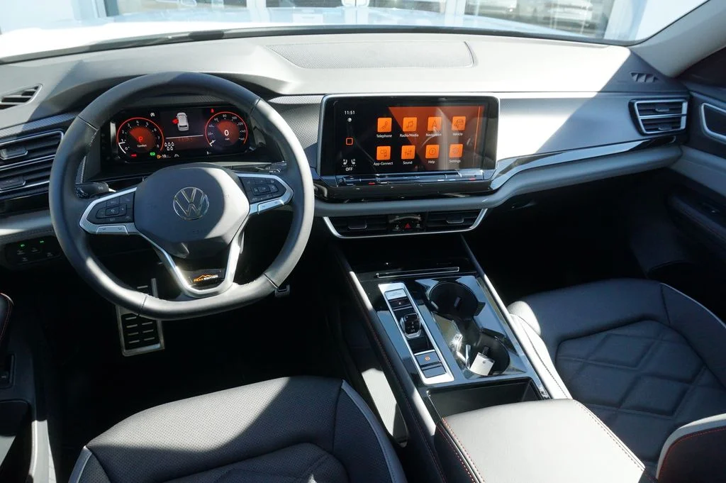 New 2026 White/off-white Volkswagen 2.0T Peak Edition image 14