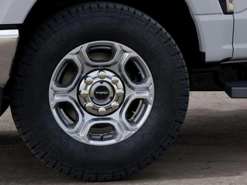 New 2027 Oxford White Ford XLT image 19